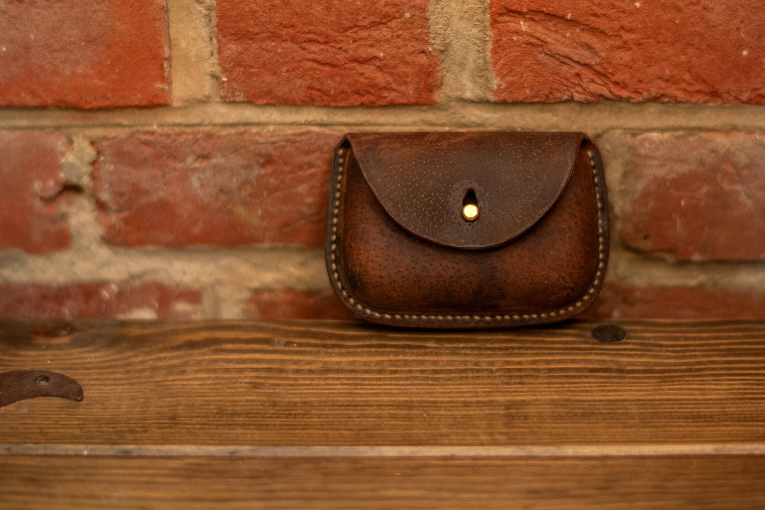Small leather coin purse or card holder