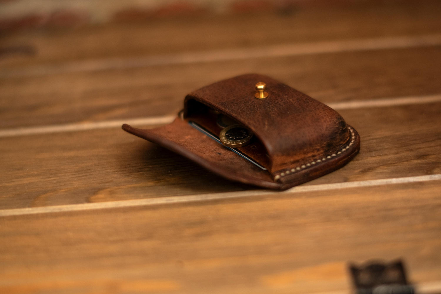 Small leather coin purse or card holder