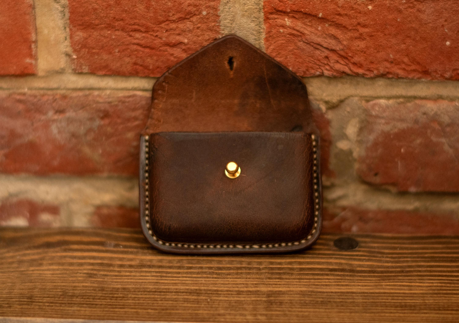 Small leather coin purse or card holder