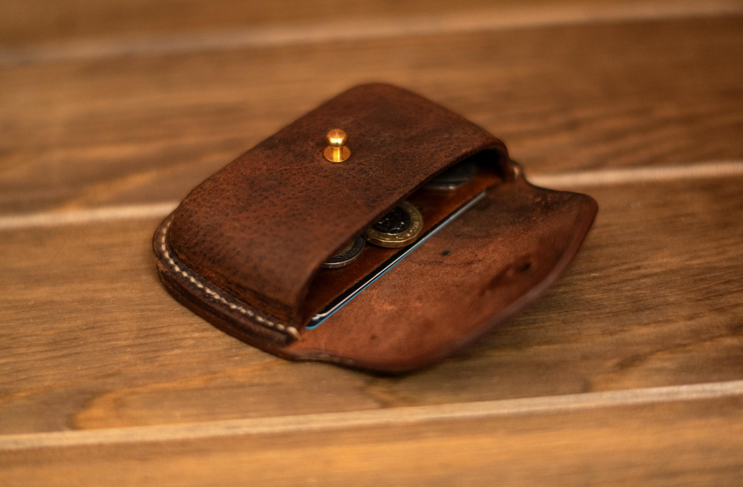 Small leather coin purse or card holder
