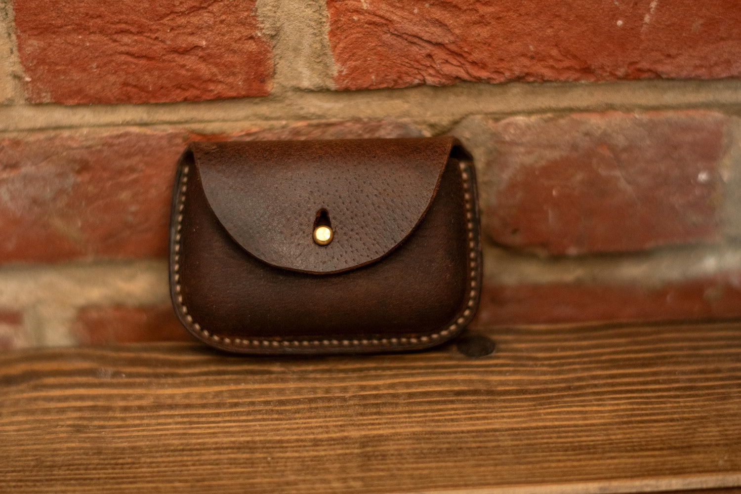 Small leather coin purse or card holder