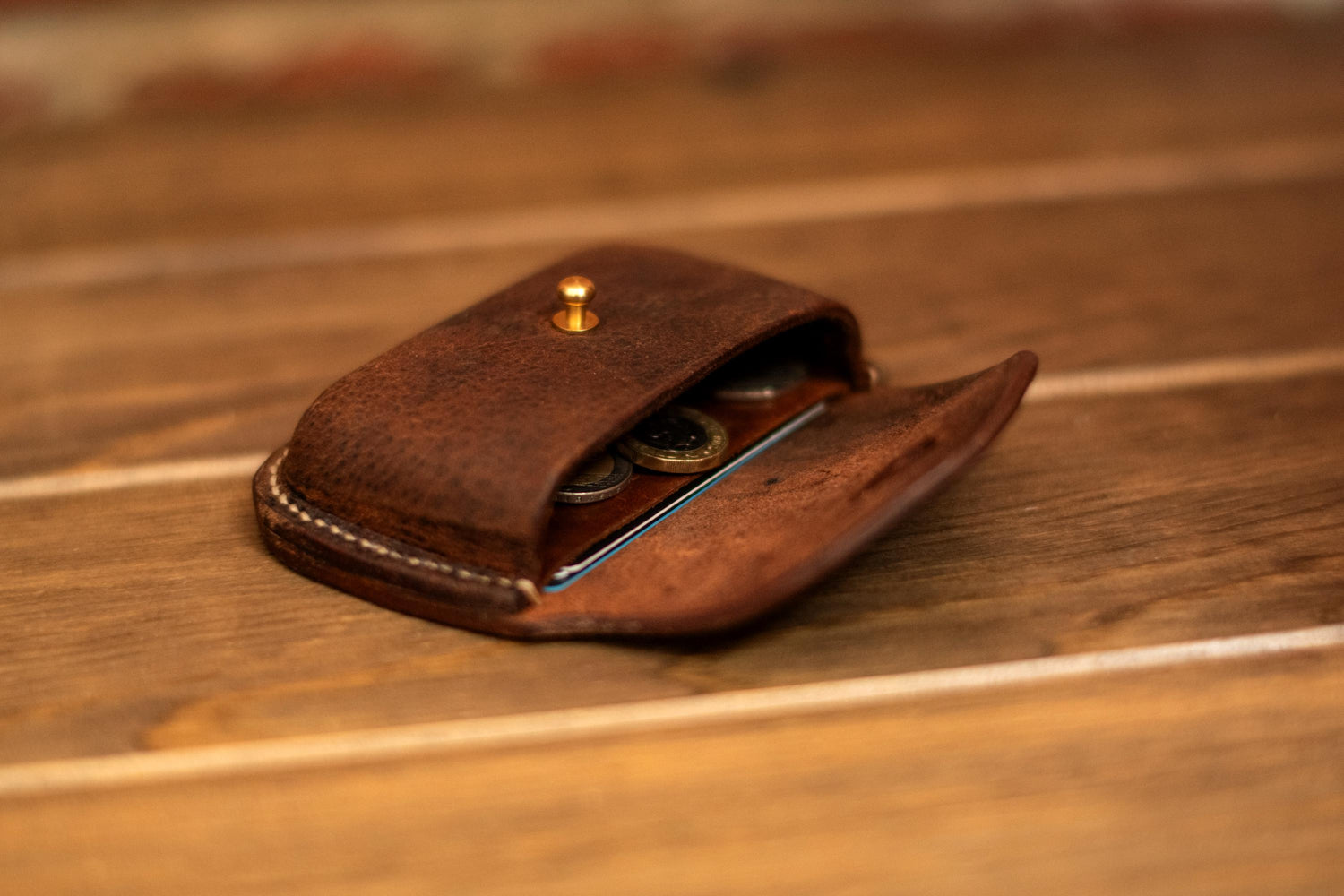 Small leather coin purse or card holder