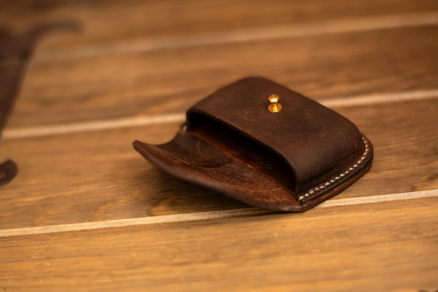 Small leather coin purse or card holder