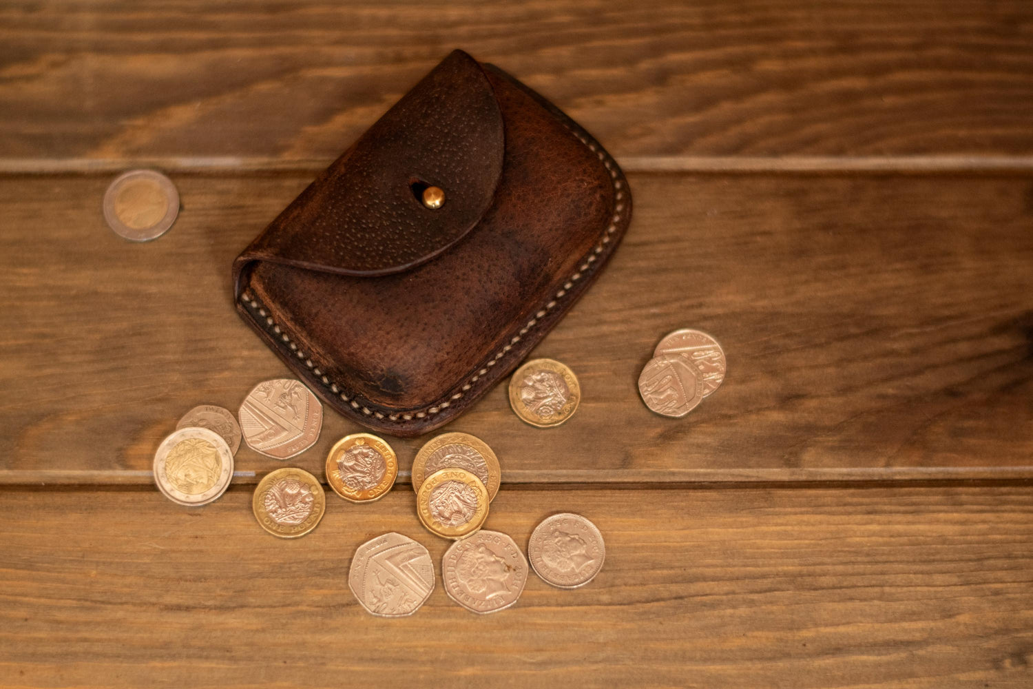 Small leather coin purse or card holder